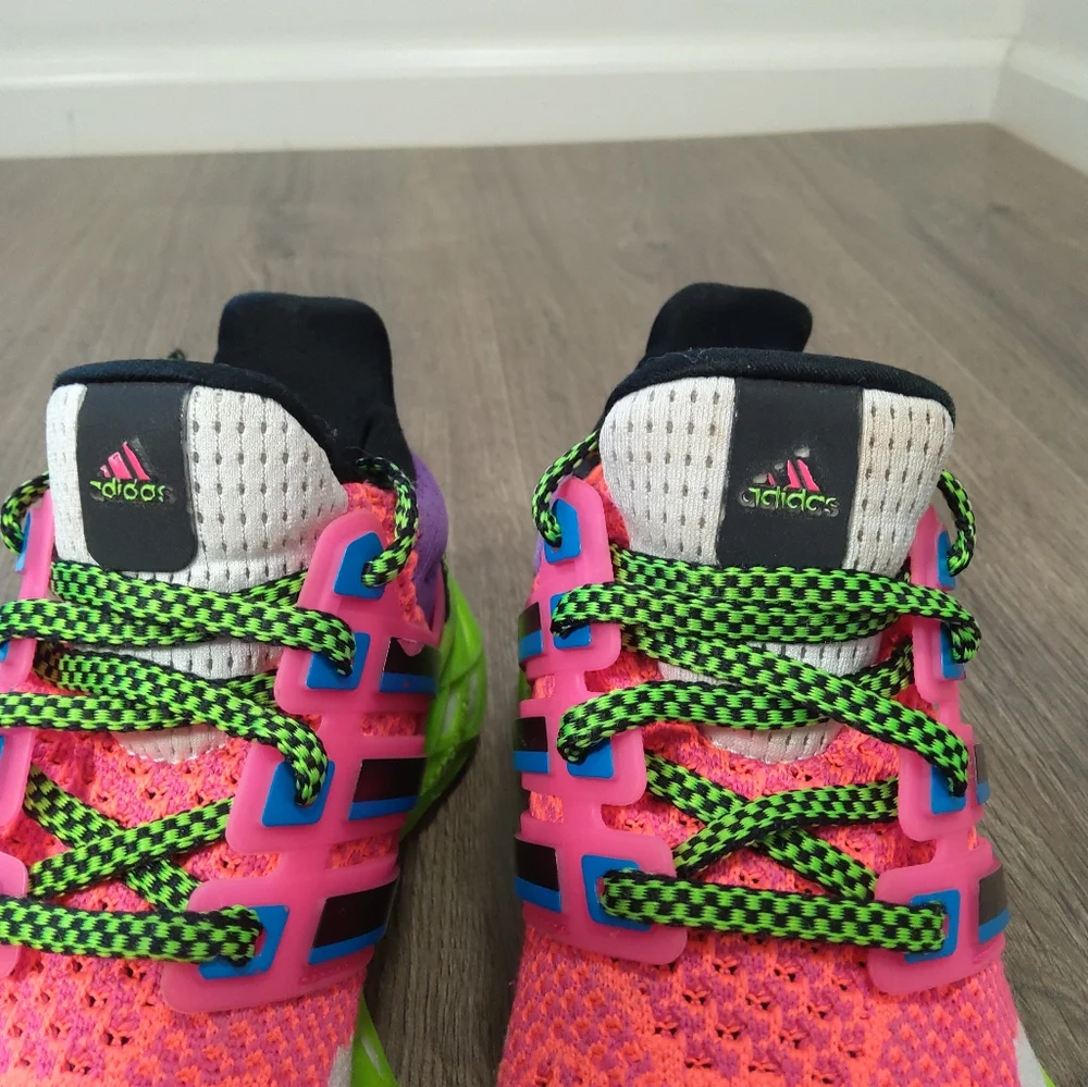 Adidas Ultraboost Web DNA J Youth Size 5 Pink/white/green With Box! - Picture 5 of 9